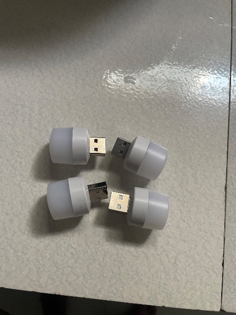 Đèn cứng cáp, làm đèn ngủ ok, giá rẻ chỉ 5k.