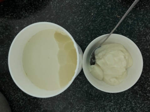 Mọi người cmt bảo máy nóng, mình cắm điện 8h thấy có nóng máy đâu, làm ra thì thấy khá là đep, bỏ tủ lạnh múc miếng ăn, hôm sau thì thấy có ra nước Mọi người cmt bảo máy nóng, mình cắm điện 8h thấy có nóng máy đâu, làm ra thì thấy khá là đep, bỏ tủ lạnh múc miếng ăn, hôm sau thì thấy có ra nước