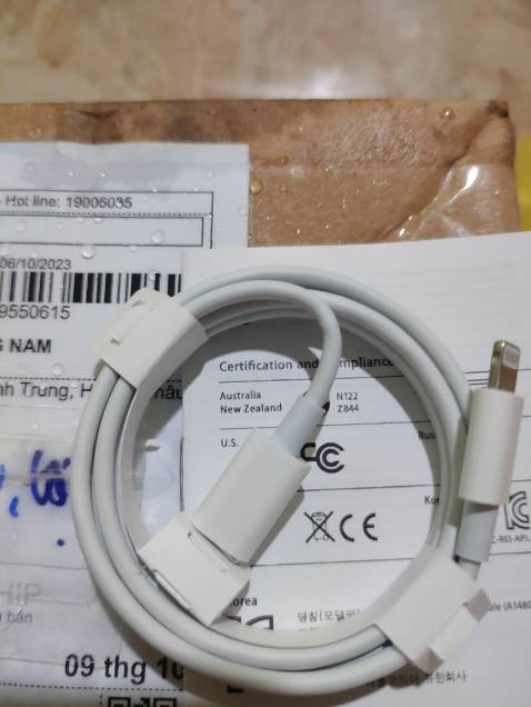 Trên hình là loại có sợi bên ngoài khi giao thì loại nhìn như chính hãng, k biết tốt k. Nhưng mà quảng cáo sai sự thật cho 1 sao.
Chả có dù chống đứt gì hết.