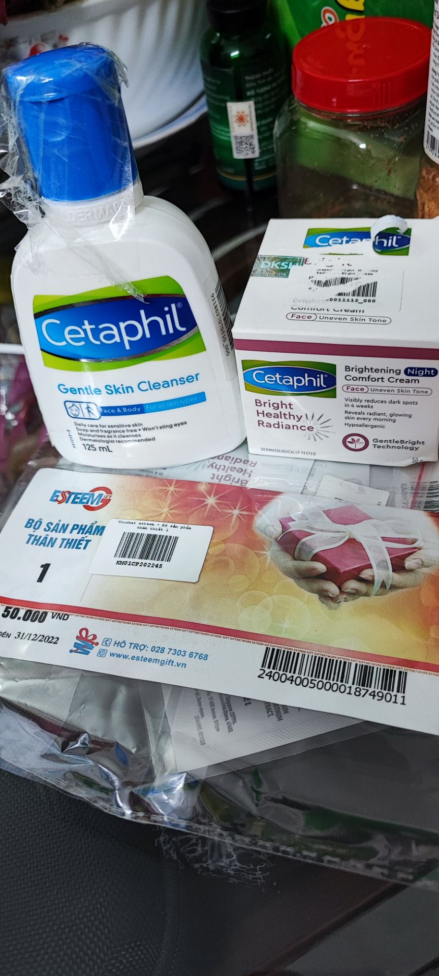 mua hàng ok, giao hàng nhanh, còn được tăng coupon 50k esteem