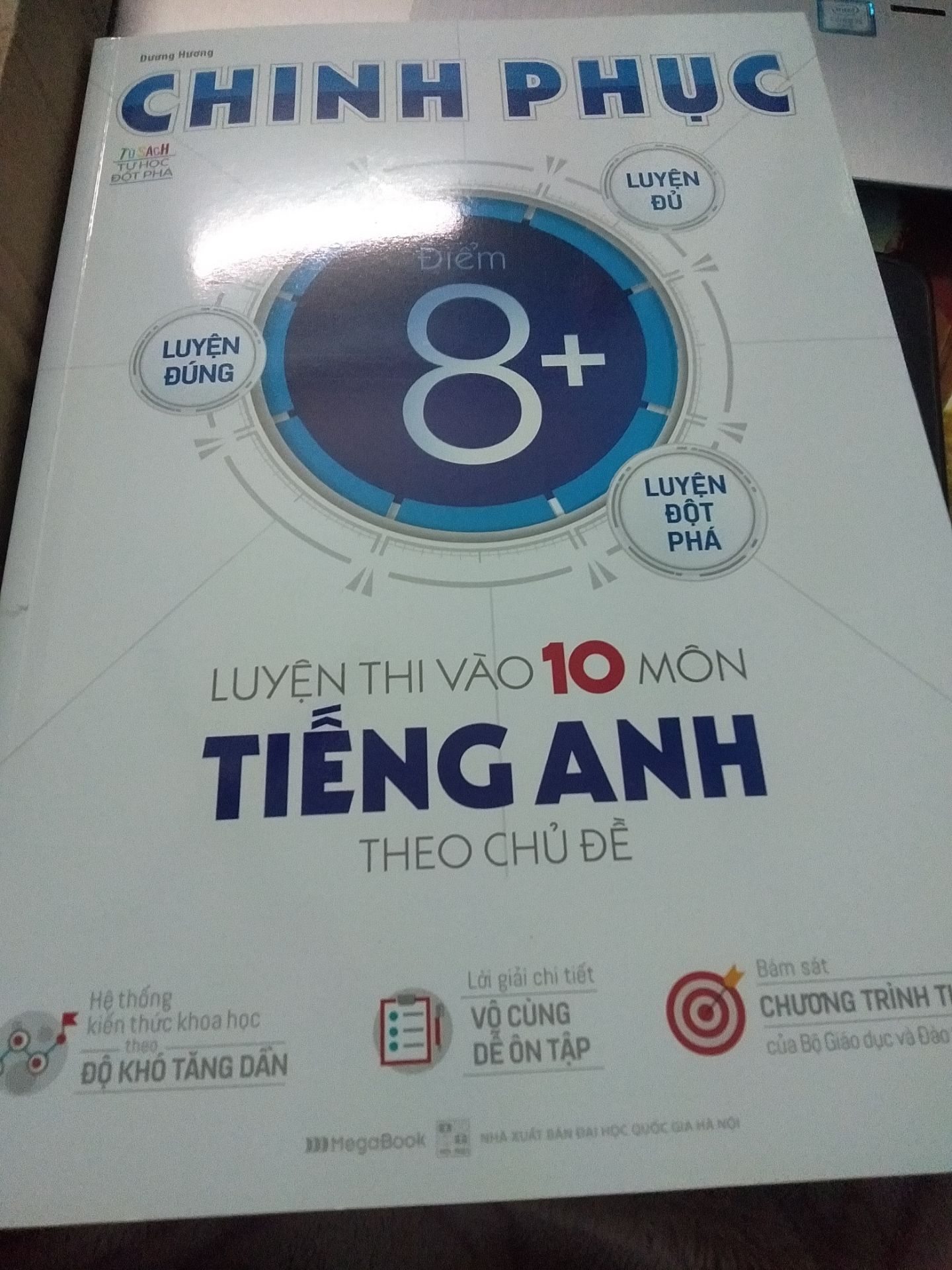 Mình đặt 2 quyển là Chinh phục TA vào 10 và tổng tập đề thi Olympic 30/4, Nhưng mình chỉ nhận đuoc quyển chinh phục Tiếng Anh vào 10 là sao. Lúc ship đến mình đang dạy tiết cuối nên mình ko check lại thông tin đơn hàng và cũng ko có thông tin đơn hàng trên hoá đơn ở ngoài trong khi mình thanh toán là 2 quyển cơ mà.