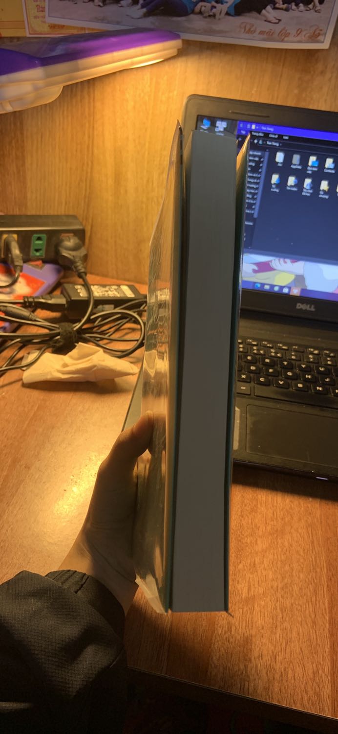 Sách rất đẹp, không cong không lỗi bìa. Ship rất rất nhanh. Có ngay trong ngày luôn. Trộm vía mua sách của tiki mình hiếm khi có trải nghiệm xấu. Nếu có chắc cx quá nhỏ không đáng nhớ. Lâu rồi mới mua lại sách trên tiki nhg chất lượng vẫn rất tuyệt vời