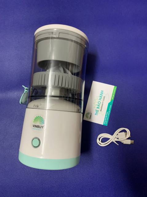 Mua được máy này m khá ưng ý; máy chạy êm ko ồn; chính hãng bảo hành đầy đủ; máy nhìn rất chắc chắn; nhựa abs cũng an toàn khi sử dụng; vắt nhanh ; khoẻ; dung tích lớn