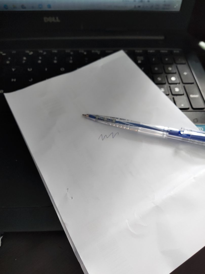 tiki giao hàng nhanh, bút viết êm, ra mực đều, đáng mua nha mn