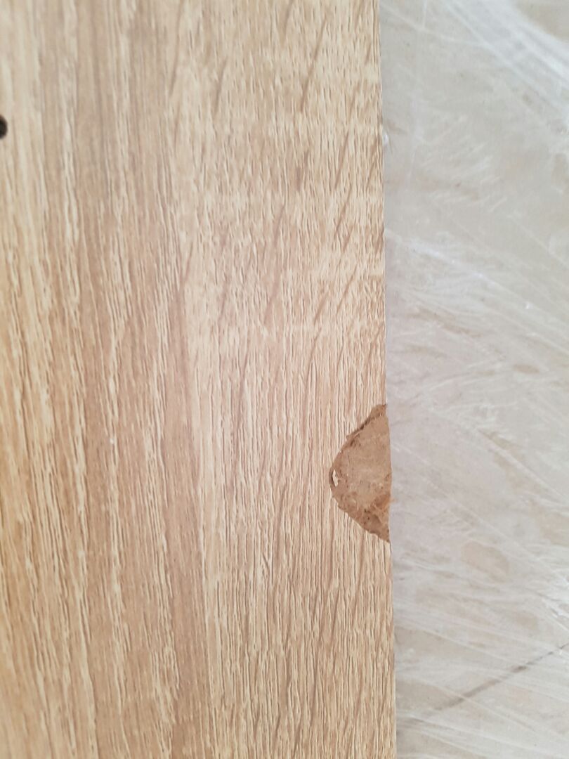 Quá thất vọng , shop đóng gói không kĩ càng , ko chêm lót cho các góc bàn , bong ra hết 
Rồi không cho ốc vít thì làm sao ráp đây ? Quá thất vọng , shop đóng gói không kĩ càng , ko chêm lót cho các góc bàn , bong ra hết 
Rồi không cho ốc vít thì làm sao ráp đây ?