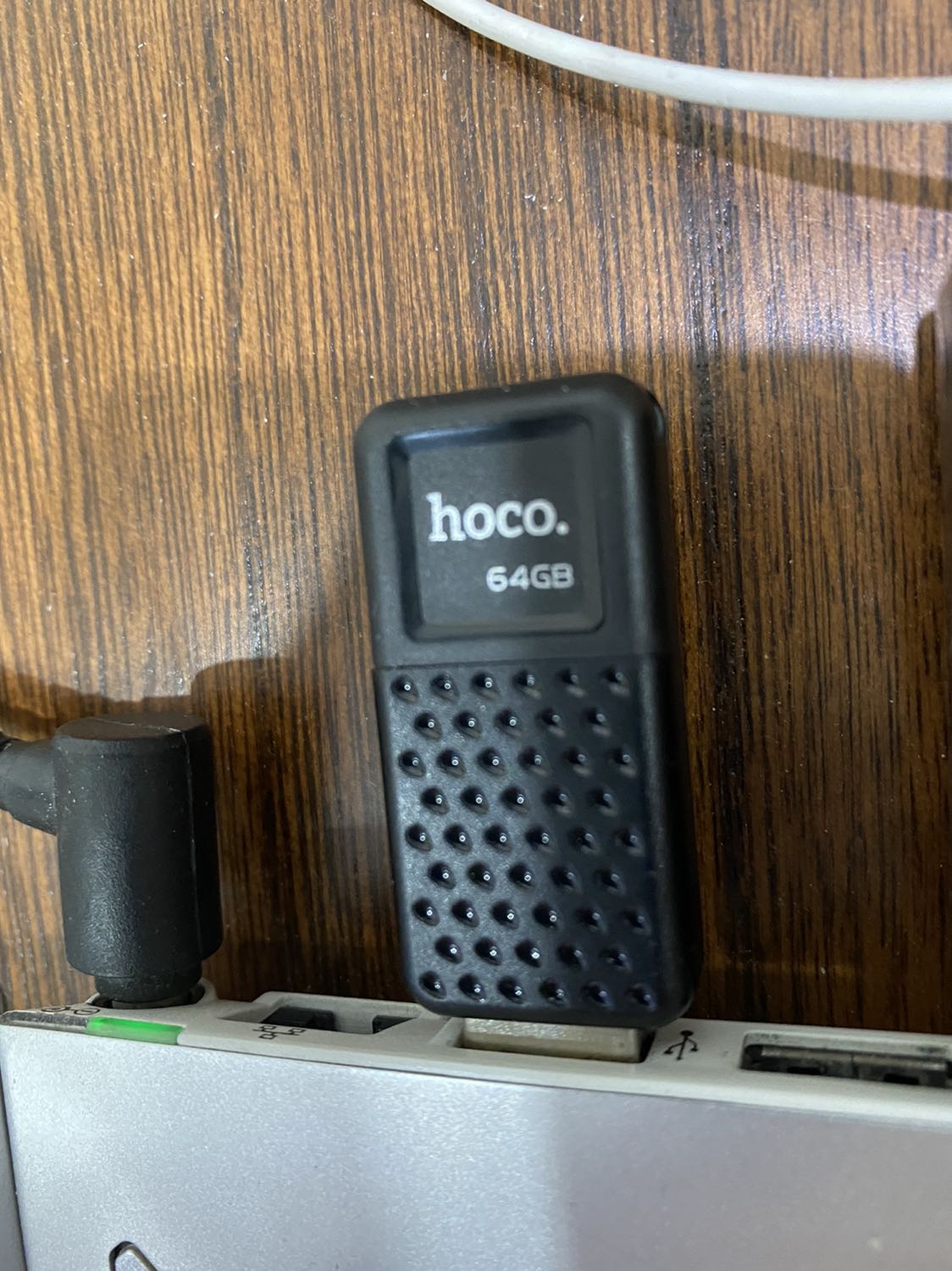 Bên ngoài đề 64Gb mà bên trong thực chất chỉ có 58Gb.