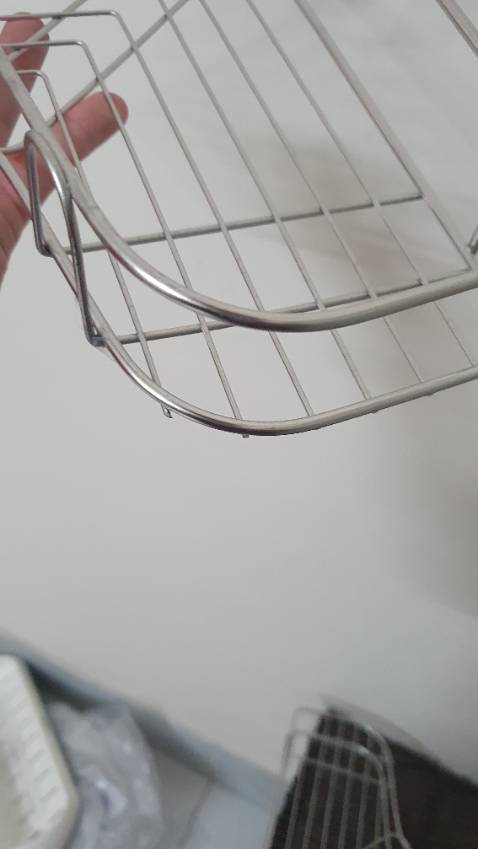 Sản phẩm ổn trong tầm giá, mà ko ưng lắm sản phẩm gọi là có hiệu nhưng đóng gói như hàng lô quấn băng keo dính dình phải chà mệt. Cái nhận đc thì hơi lỗi, xém xước tay, phải mài lại chỗ lòi mép.