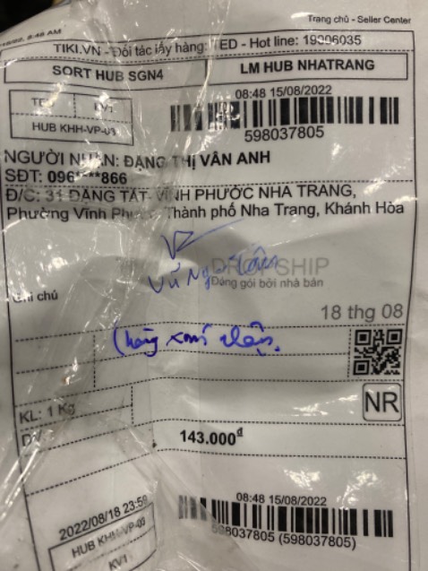 Tôi thật không hiểu. Tôi mua sách cuốn sách khổng lồ về cơ thể người mà lại nhận một quyển khác hoàn toàn đó là quyển sách : cuốn sách khổng lồ về các loài động vật biển. 
Tôi muốn yêu cầu thu hồi và trả đúng số quyển sách cho tôi  và đúng nội dung sách tôi đã đặt đó là quyển cuốn sách khổng lồ về cơ thể người.

***