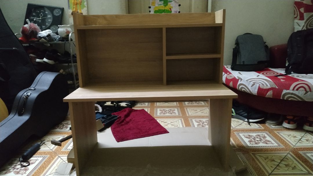 Hàng đóng gói cẩn thận, lắp xong rất chắc chắn, mặt gỗ gia công khá tốt. Vượt ngoài mong đợi so với giá thành. Recomment sản phẩm này Hàng đóng gói cẩn thận, lắp xong rất chắc chắn, mặt gỗ gia công khá tốt. Vượt ngoài mong đợi so với giá thành. Recomment sản phẩm này