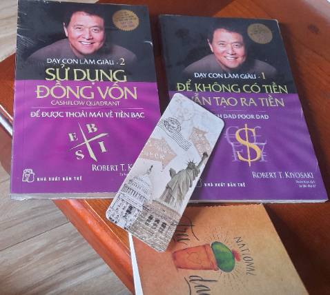 Chưa đọc nhưng biết chắc nội dung sẽ hay vì sách quá nổi tiếng rồi. Đánh giá 5 sao cho shop về độ chu đáo, bọc sách rất cẩn thận, đẹp đẽ.