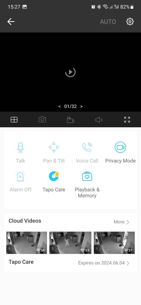Đánh giá này được cập nhật sau khoảng hơn nửa năm sử dụng.
Ưu điểm: Sản phẩm đẹp, người bán tận tình, giao hàng mọi thứ rất tốt. Chất lượng hình ảnh chấp nhận được với giá tiền, âm thanh rõ ràng.
Nhược điểm: Camera ban đầu có chất lượng tốt ổn định. Nhưng bắt đầu những tháng thứ 3, thứ 4 trở đi, sẽ có hiện tượng bị chập chờn, không ổn định. Tải hình ảnh camera không được bắt buộc phải reset lại. Quá trình chập chờn này diễn ra thường xuyên, không phải lâu lâu mới bị. Về cơ bản, sản phẩm k lỗi nên k thể bảo hành vì chiếc cam nào cũng bị tình trạng tương tự thì k thể nói nó bị lỗi được, chúng ta có thể tạm gọi là tính năng chăng? Nếu bạn nào có nhu cầu sử dụng lâu dài, và cần ổn định thì k nên mua. Thậm chí tôi mua luôn gói cloud Tabo Care để lưu. Do camera bị lỗi nên cũng hay mất dữ liệu một khoảng thời gian khá dài. 

Update: Sau khi cập nhật phần mềm mới thì camera vẫn hoạt động bình thường và ổn định, shop có tư vấn tận tình để bảo hành. Riêng con C320WS vẫn còn bị, hi vọng được bảo hành tới nơi tới chốn