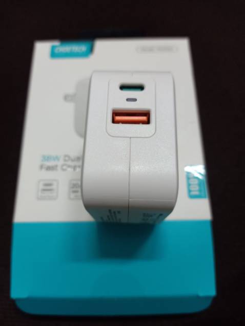 Củ sạc nhỏ gọn, nhìn khá đẹp, sạc nhanh rất ưng ý....