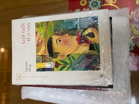 Shop đóng gói cẩn thận và giao nhanh. Sách mới, giá tốt. Sẽ tiếp tục ủng hộ shop.