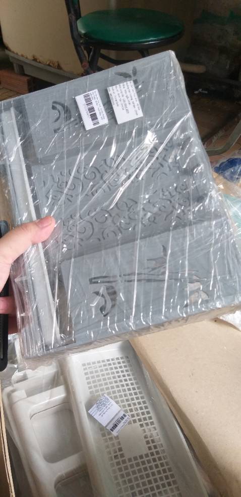 Kệ đẹp, đúng màu mình thích luôn. Rất chắc chắn và để được khá nhiều món.
Shop và tiki đóng gói kĩ lưỡng và ship nhanh nữa. 
Cảm ơn rất nhiều.