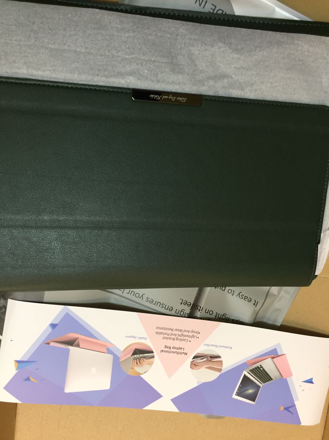 Sản phẩm đẹp nhưng cần thời gian kiểm chứng. Shop tư vấn tốt. Con này dùng cho các dòng ultrabook hoặc Mac Air. Máy mình Del Ins 7415 là vừa khít .