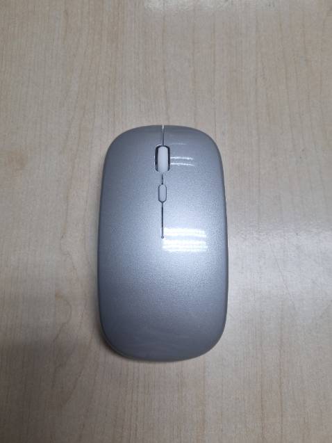 Tiki giao hàng nhanh, màu sắc chính xác. Ngoài hình tạm ổn trong tầm giá, sử dụng ban đầu thấy ổn.