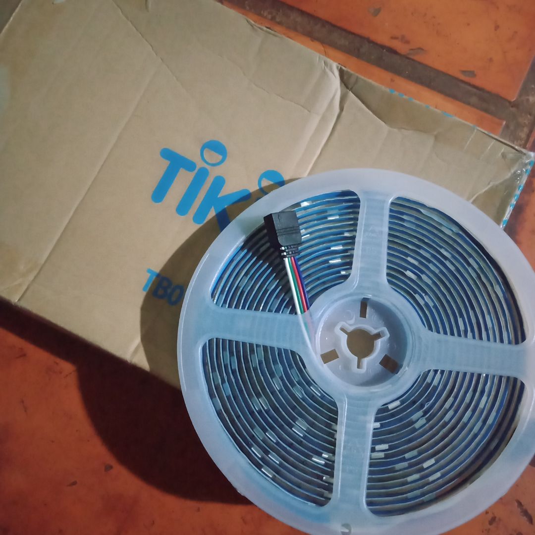 ko hướng dẫn cách xài ,ko có chuôi cấm điện,ko có đồ điều khiển đèn