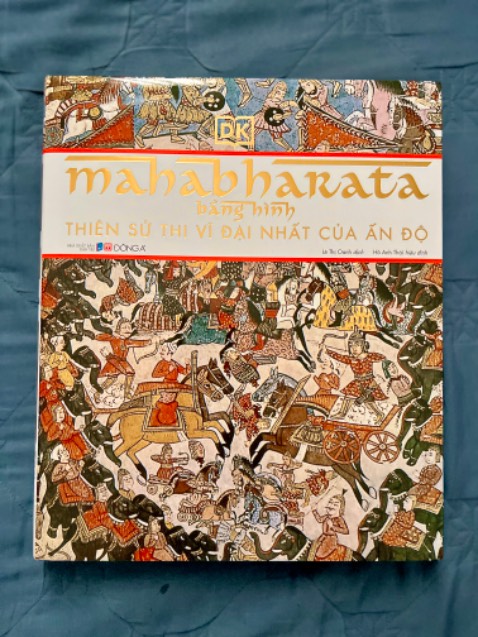 Sách được giao nhanh, bọc gói rất cẩn thận bởi Fahasha, bên trong sắc nét, giấy đẹp, nặng tay ! Rất nên mua !