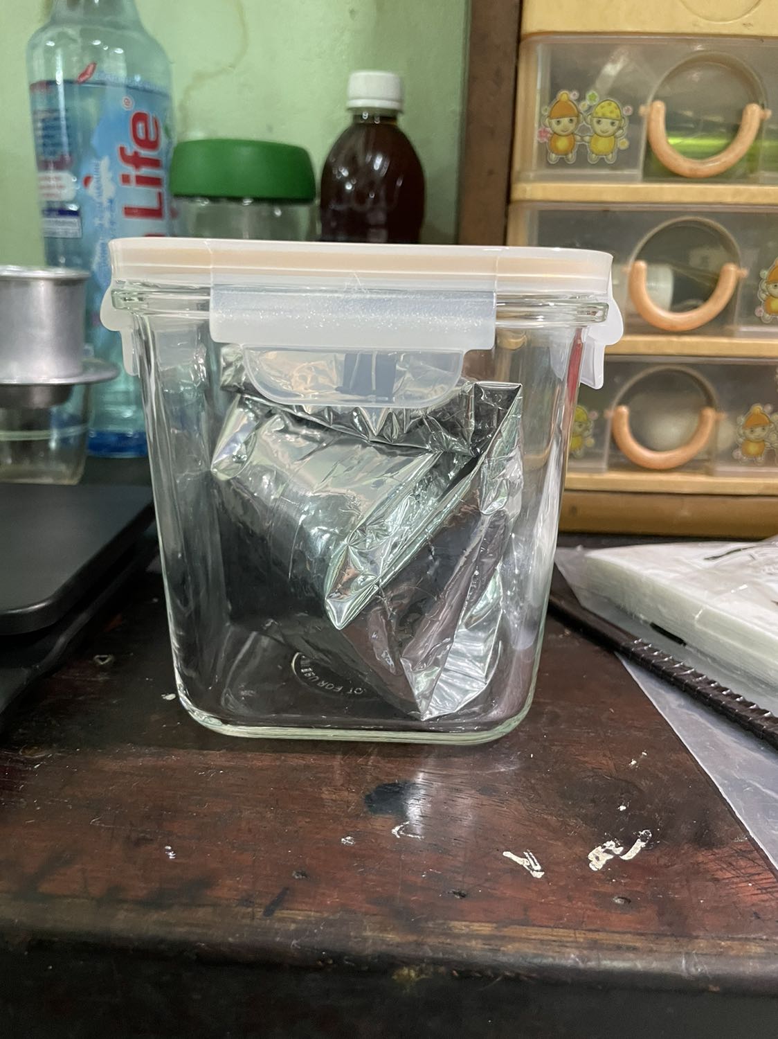 Hình thức đẹp - không bị nứt gì cả. 
Hủ hơi nhỏ so với mình tưởng tượng - trọng lượng hủ khá nặng