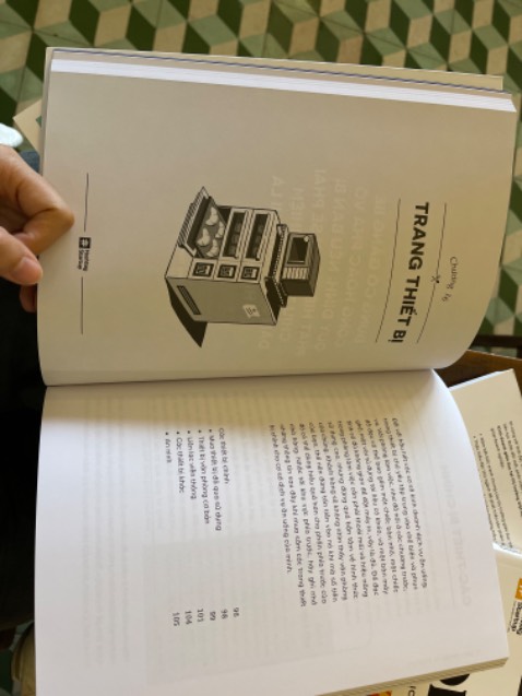 Giao sách nhanh, sách đc bọc nilon bảo vệ nên rất mới. Đóng gói và giao hàng nhanh.