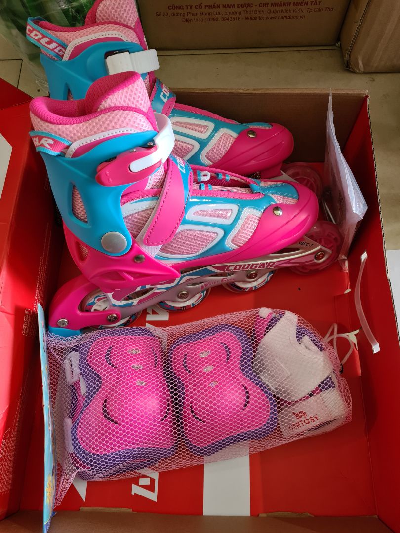 giày đẹp, đầy đủ phụ kiện, giá cả hợp lí, tặng shop 5 sao. giày đẹp, đầy đủ phụ kiện, giá cả hợp lí, tặng shop 5 sao.