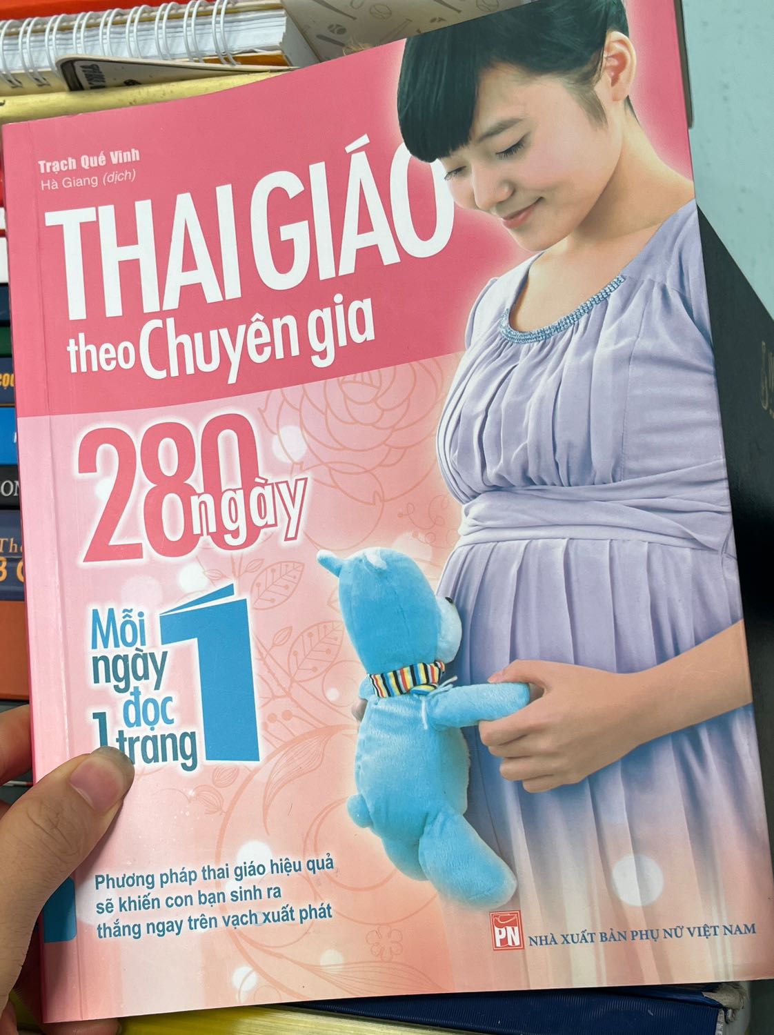 Sách chia sẻ nhiều bản nhạc , bộ phim hay dành cho mẹ và bé! 🌸🌸