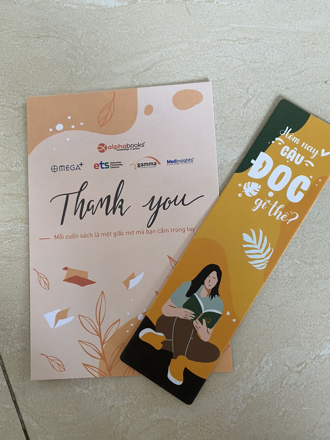 Bình thường mình không hay nhận xét đơn hàng nhưng lần này lại quá hài lòng luôn. Sách mới còn nguyên seal, shop lại đóng gói siêu kĩ luôn. Cảm ơn shop nhiều ❤️