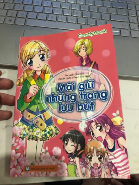 Sách bị rách lỗi vẫn giao cho khách 😭