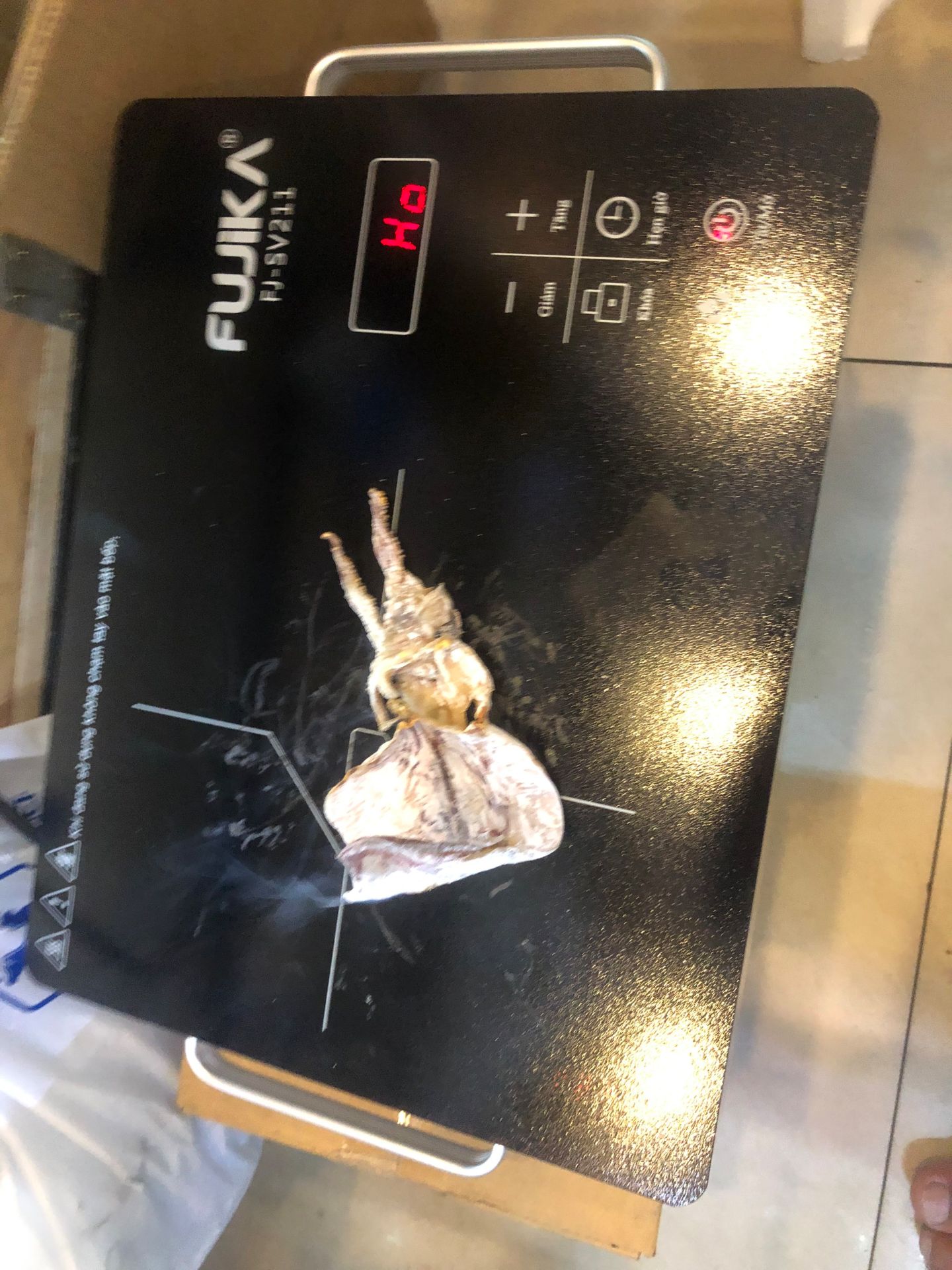 xài ổn , nướng mực ăn ngon. Tưởng gần tp ai dè tuốt đâu ngoài bắc, giao hàng nhanh. Đã đặt nhiều chổ nhưng toàn bị hủy hàng, có shop q12 deal sốc xác nhận xong rồi hủy. xài ổn , nướng mực ăn ngon. Tưởng gần tp ai dè tuốt đâu ngoài bắc, giao hàng nhanh. Đã đặt nhiều chổ nhưng toàn bị hủy hàng, có shop q12 deal sốc xác nhận xong rồi hủy.