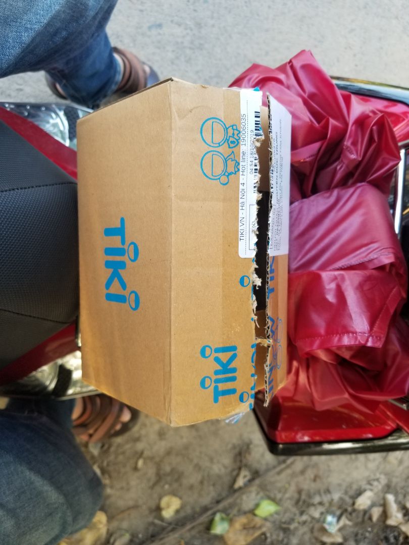 Mẫu mã đẹp, chắc chắn, giá rẻ. gắn ssd kingstons a4***Gb vào nhận ngay, tốc độ copy 01 file 1.17 Gb từ box ra laptop khoảng 100 Gb/s, quá ok. có cái màu đỏ thẫm hơn hình quảng cáo. màu tươi như màu vàng thì thích hơn. mình lấy màu đỏ do hợp mạng sơn đầu hỏa.