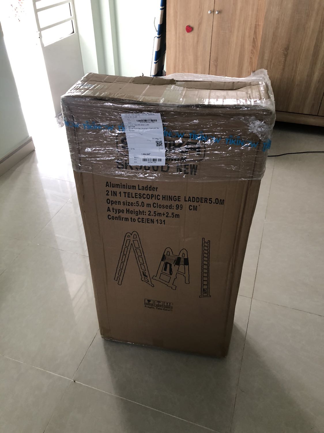 Đã nhận được hàng, thang mới nhưng móp vài chổ cũng đành chấp nhận vì vận chuyển xa nhưng mua được giá sale 1tr7, cơ bản hài lòng!