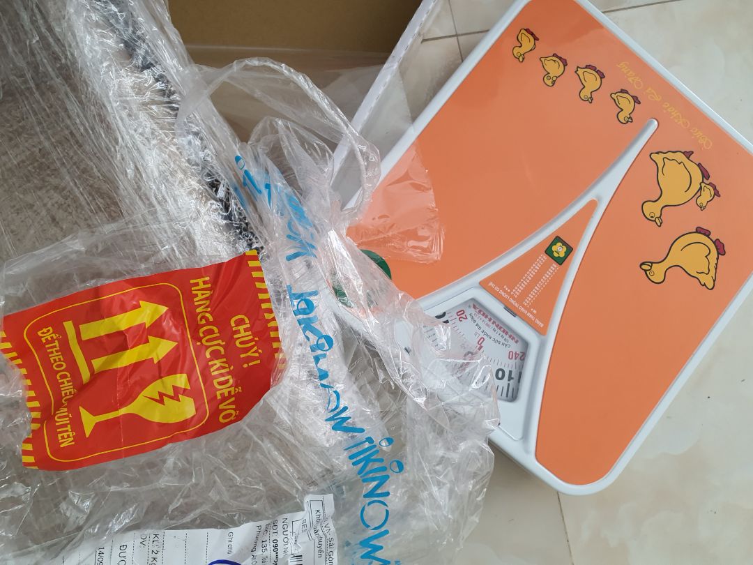 Mình chấm 5 sao nhé !
- Giao hàng nhanh, đặt hôm trước hôm sau tới rồi.
- Đóng gói kỹ, có team dán cảnh báo cẩn thận.
- Sản phẩm màu sắc mới, bền không thì xài theo thời gian mới biết.
Tham khảo thêm Thánh Du Lịch .com nhé - Cộng đồng Du lịch phượt tại VN