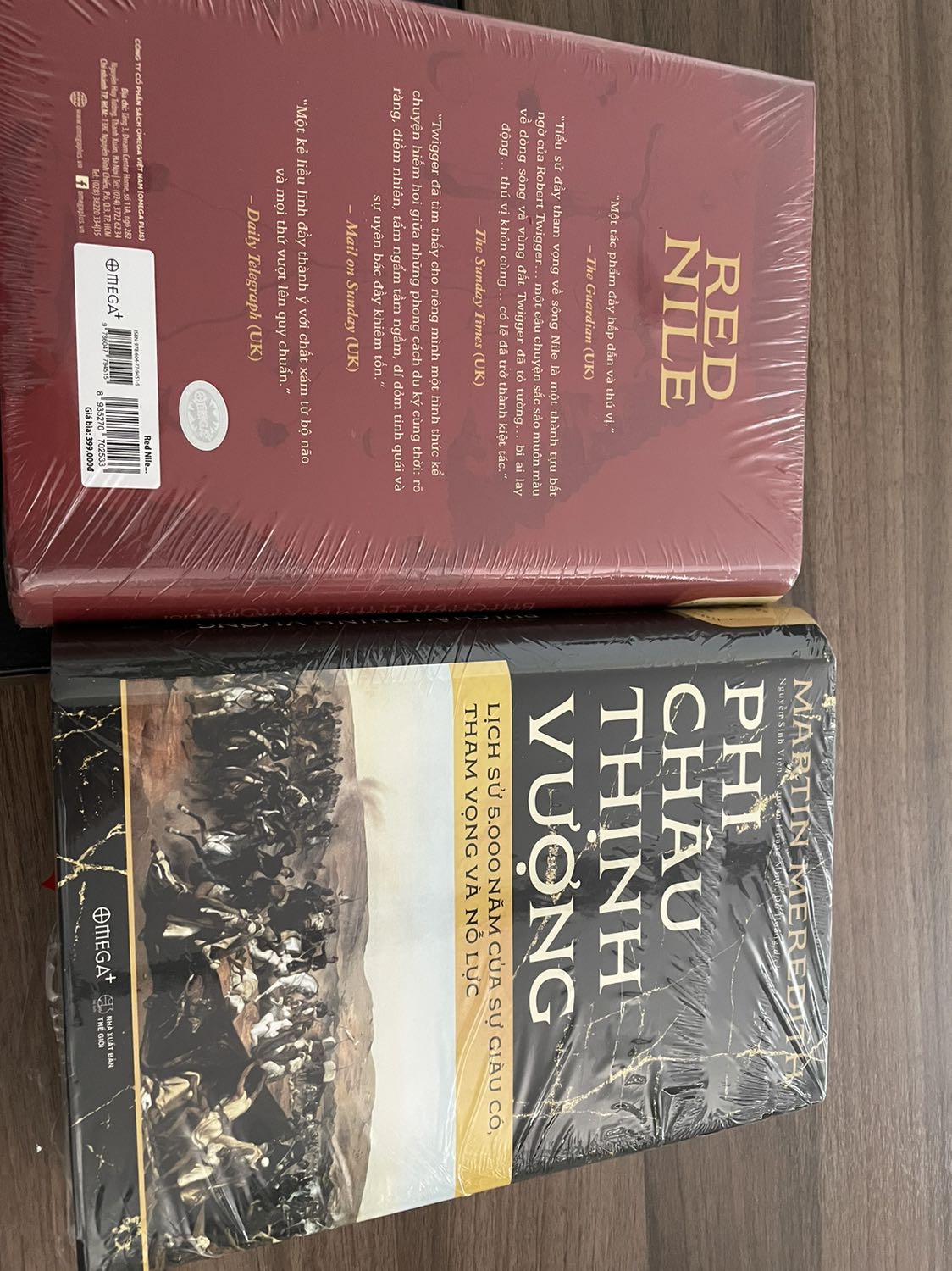 Mới mua, chưa đọc nội dung. Nhưng nghe giới thiệu thì thấy đáng mua.
Sách giao nhanh, dầy nặng, bìa cứng lại mua sale giá 481k thì phải chốt ngay.