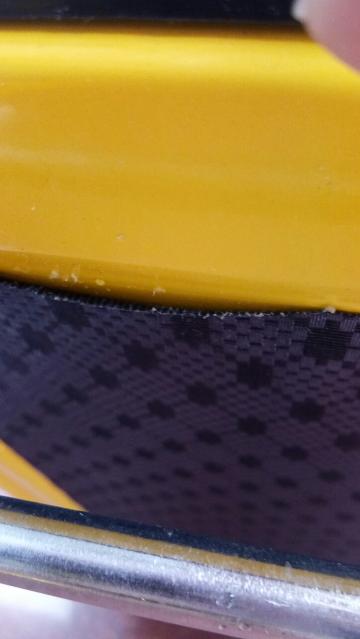 các chi tiết của xe lỏng lẻo và có vẻ ko chắc chắn. hàng của stanley mong là dùng ok. bánh xe đc giao rời và phải tự lắp vào. hàng đẹp. giao hàng đúng tgian.