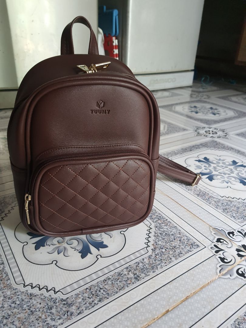 Da đẹp, hơi nhỏ chút. Dùng đi chơi thì ổn