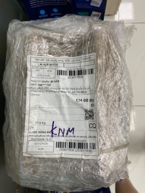 Giấy ok, mua 1 thùng tặng 1 kéo