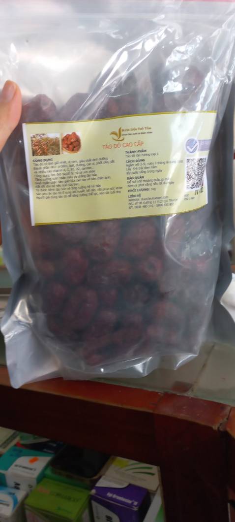 Tạm đc, nghe mùi như có vị thuốc bắc, có lẽ để lâu, trái hơi ẩm, nhìn ngoài bọc thấy rõ, có trái bị đến lốm đốm. Nói chung là cũ. Ko ngon bằng Tân Cương loại mình mua combo 2 gói và Hà Quốc. Nên cân nhắc nếu muốn mua nhé