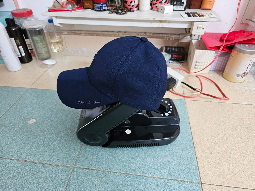 Khá ổn nha...ngoài việc không có công tắc tắt mở nguồn ra thì dùng cũng ổn và dùng sấy khô được cả nón vải luôn...