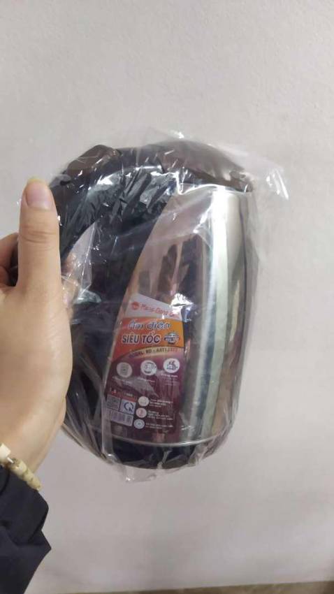 mua về cho bố đun pha trà, mẫu mã đẹp, rẻ, sôi nhanh, có tem bảo hành nên an tâm. Cám ơn shop.