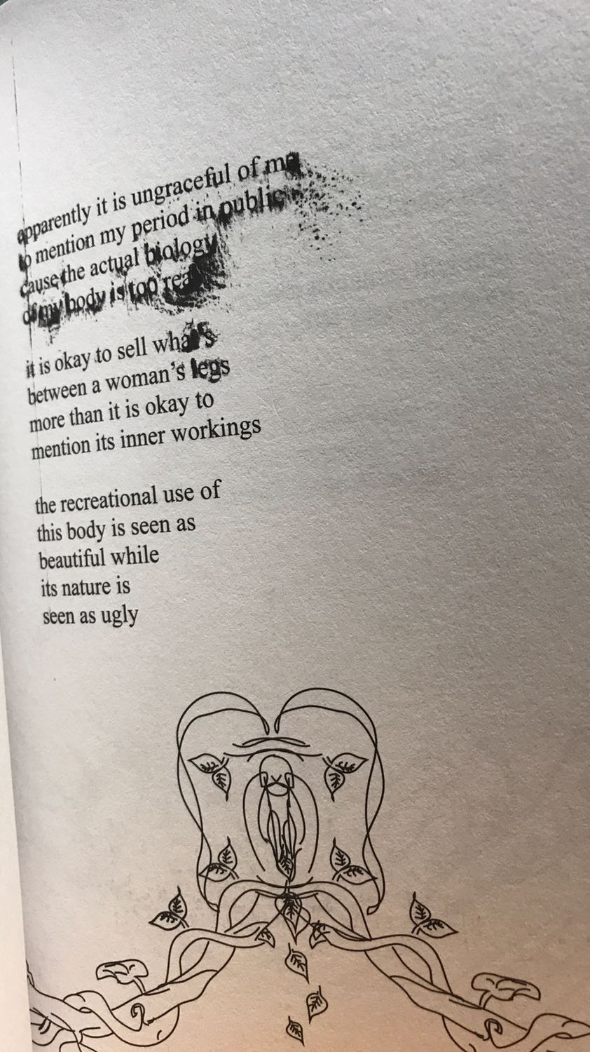 mới mở sách ra đã thấy trang này, mực in bị lem và đè lên chữ gây khó đọc, cũng may chỉ bị 1 trang nhưng cũng thấy được bên soạn sách giao hàng không kiểm tra kĩ làm cho chất lượng sách giảm, hy vọng lần sau được phục vụ tốt hơn