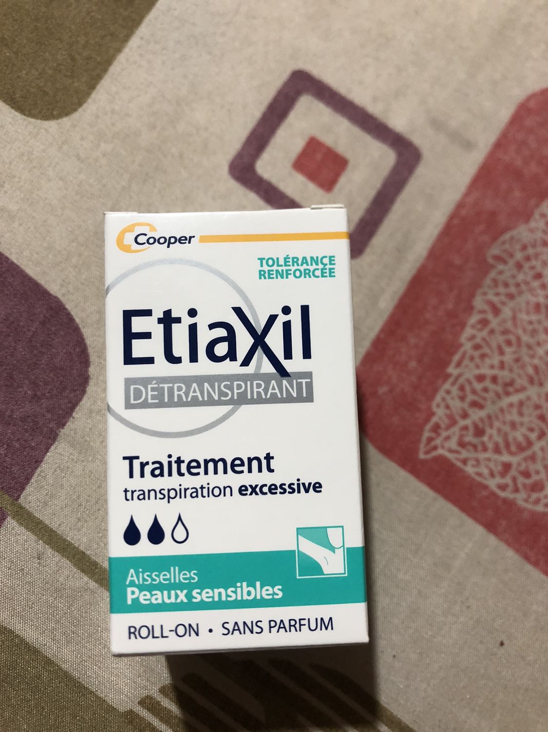 Giao hàng siêu nhanh. Tối đặt trưa chiều hôm sau đã có. Hàng có tem chống giả check ok. Dùng tốt. Hạn chế tiết mồ hôi gây mùi