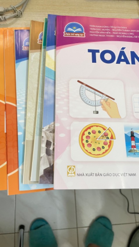 Sách đẹp. Màu sắc, in ấn sắc nét