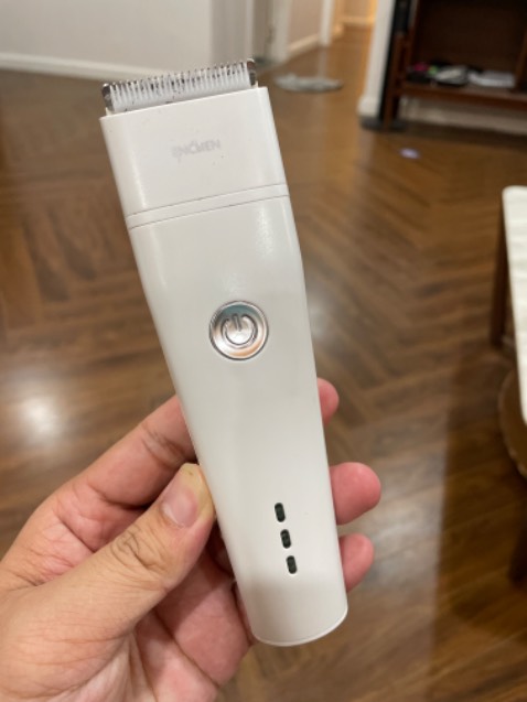 Nhìn hiện đại, có 2 tốc độ cắt, dùng tốt