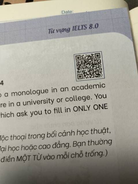 Đóng gói rất cẩn thận, giấy đẹp, màu mực in rõ nét, giao hàng siêu nhanh luôn ạ. Về nội dung sách thì siêu chất lượng luôn, có mã QR để quét audio phần listening, rất xịn ạ
