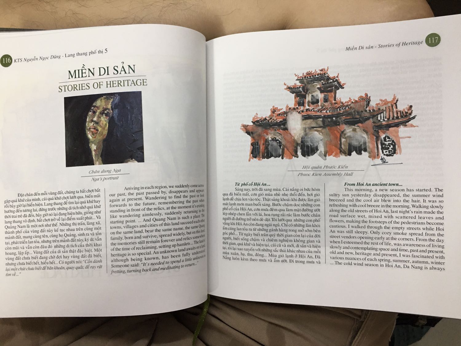 Bọc cẩn thận, giấy in mỏng nên hơi bị lồng hình và chữ ở trang sau nhưng vẫn chấp nhận được. Hình vẽ đẹp tuy nhiên có hình to có hình nhỏ không tạo được cảm giác ấn tượng. Một số hình nhìn như hình tải từ trên mạng về với độ phân giải thấp nên bị vỡ hình và mờ. Bố cục thiết kế tổng thể không tạo được sự ấn tượng. Song ngữ có những lúc lệch nhau chứ không song song. Nội dung thì rất chi tiết nói đến 10 cái lễ, 17 món ăn, 6 bãi biển, 27 điểm du lịch, 29 miền di sản, 9 cái đình, 15 cái chùa, 6 cái làng, 10 cái chợ và 11 cái cầu. Chính vì vậy mà chữ in khá nhỏ. Quyển sách này tuy không phải giáo trình học khô khan nhưng cũng không phải sách văn hoá thưởng thức hay cẩm nang du lịch đọc để giải trí. Giống như cái tên Miền di sản được lấy ra từ một chương đặt làm tựa quyển sách, quyển sách này dành cho những ai thực sự yêu thích tiếng Anh đồng thời yêu thích văn hoá Việt và muốn tìm đến những giá trị dân tộc từ mọi khía cạnh của những nơi mà cuốn sách đề cập đến. Đọc cuốn sách này cần có thời gian rảnh để nghiền ngẫm nên có thể không phù hợp lắm với số đông.