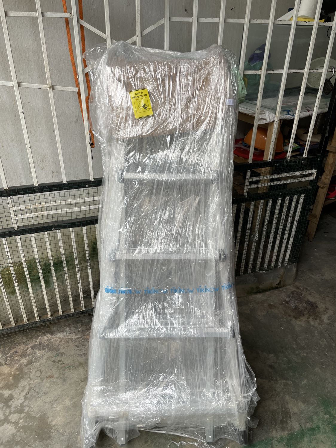 Hàng đúng mô tả. Chưa thật sự gọn (để đi chuyển)