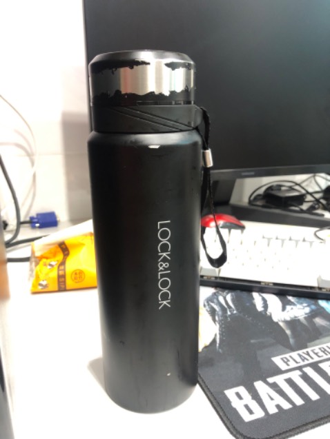 Dùng được 3 tháng, giờ mới đánh giá, về chất lượng giữ nhiệt thì k phải bàn, mỗi tội lớp sơn đen bên ngoài khá kém, mình dùng 3 tháng mà phần nắp tróc gần hết sơn, hy vọng hãng làm những sản phẩm sau sẽ tốt hơn.