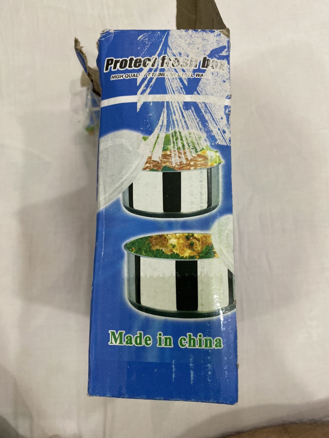 Trong phần mô tả rõ ràng nói là hàng xuất xứ Việt Nam, vậy mà khi nhận đc hàng thì lại là made in china. Như vậy có đc xem là *** dối khách hàng ko? tôi rất thất vọng vì sự ko rõ ràng này của Tiki, và tôi muốn trả lại sản phẩm này