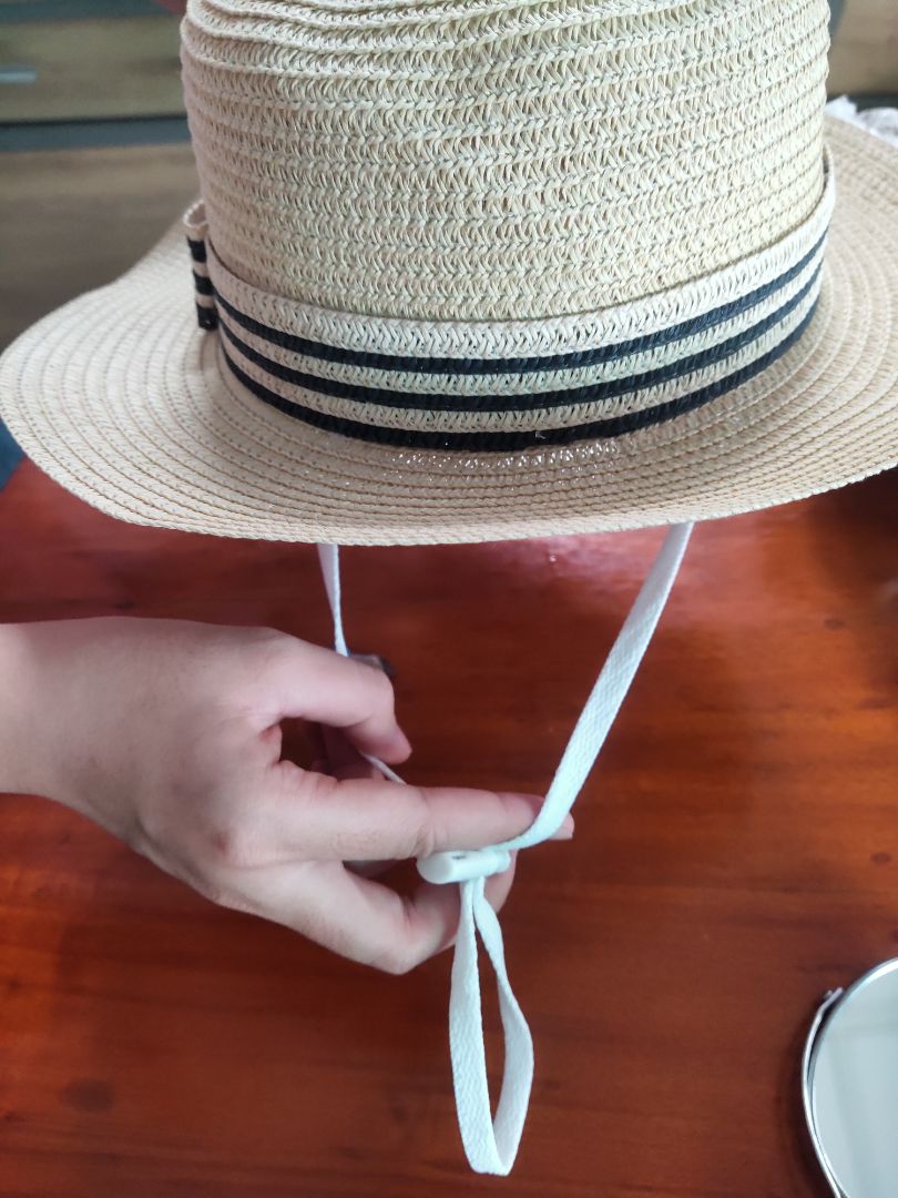 đóng gói hơi sơ sài nên trc khi mở hơi hồi hộp, nhưng mở ra thì nón đẹp nha, hài lòng với chất lượng và giá tiền, có cơ hội sẽ tiếp tục ủng hộ 👍