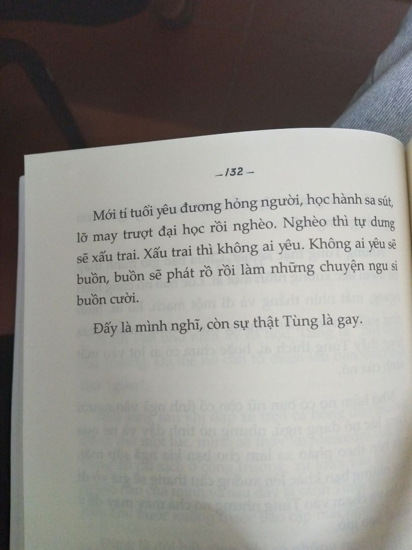Đời thường, hài hước, cảm động, cuốn hút là những từ mình dùng để miêu tả cuốn sách này. Cuốn sách này rất thích hợp để đọc giải trí nhé mng ^^ Sách hay Đời thường, hài hước, cảm động, cuốn hút là những từ mình dùng để miêu tả cuốn sách này. Cuốn sách này rất thích hợp để đọc giải trí nhé mng ^^ Sách hay